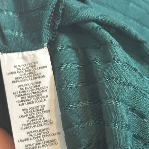 Pretty Little Thing dark green long sleeve off shoulder bodysuit size 10 24C - Picture 5 of 5